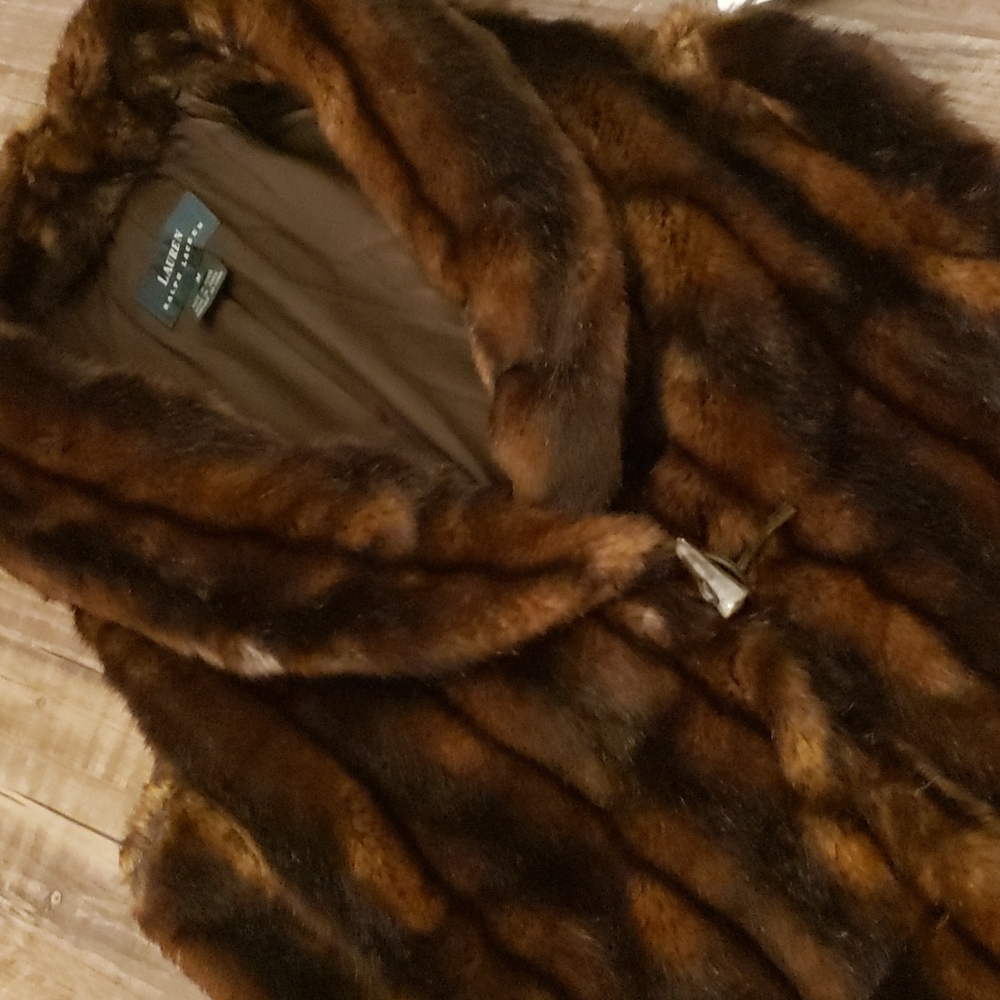 NWT Faux fur vest